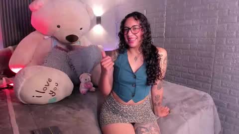 magic_ivone online show from February 2026 12:00:01 PM