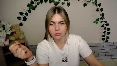 Snapshot of magic_katarina_ chatting on December 2024 09:44:01 AM magic_katarina_ online show from December 2024 09:44:01 AM