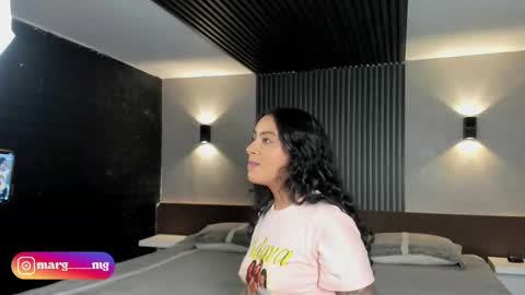 Snapshot of magic_marg chatting on September 2025 08:53:02 PM Marge online show from September 2025 08:53:02 PM