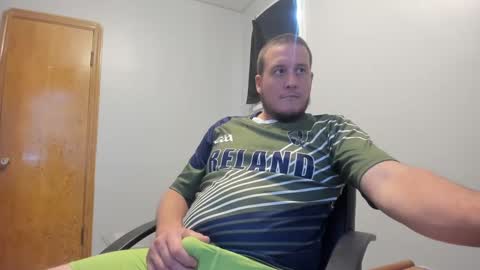 Snapshot of magicman176 chatting on September 2025 03:44:02 PM Magic176 online show from September 2025 03:44:02 PM