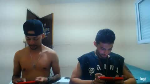 Snapshot of magico_9809 chatting on April 2026 12:01:01 AM BRAYAN online show from April 2026 12:01:01 AM
