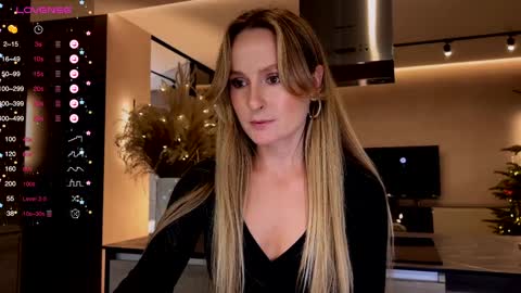 Snapshot of magicpeaach chatting on January 2025 06:59:02 PM magicpeaach online show from January 2025 06:59:02 PM