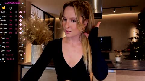 Snapshot of magicpeaach chatting on January 2025 06:48:01 PM magicpeaach online show from January 2025 06:48:01 PM