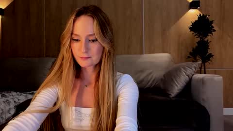 Snapshot of magicpeaach chatting on February 2025 03:09:01 PM magicpeaach online show from February 2025 03:09:01 PM