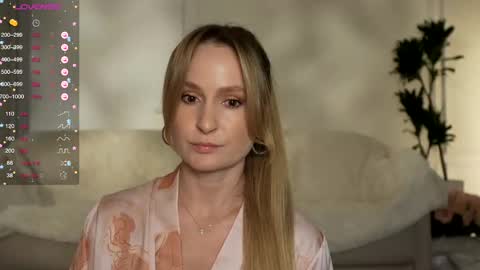 Snapshot of magicpeaach chatting on March 2025 04:24:02 PM magicpeaach online show from March 2025 04:24:02 PM