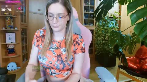 Nicole online show from February 2025 01:18:02 AM