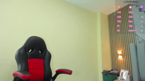 Snapshot of magievans1 chatting on November 2025 12:38:02 PM magievans1 online show from November 2025 12:38:02 PM