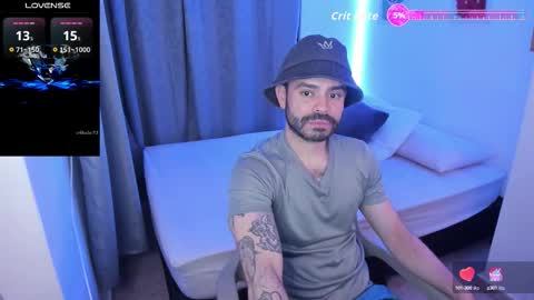 Snapshot of magnus_king chatting on October 2025 10:30:01 PM online show from October 2025 10:30:01 PM