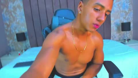 Magnus King online show from April 2026 08:33:01 PM