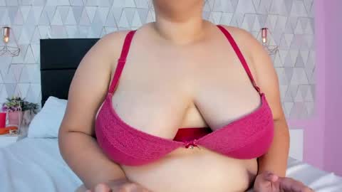 Snapshot of mahlakhalifa chatting on June 2026 02:33:01 PM mahlakhalifa online show from June 2026 02:33:01 PM