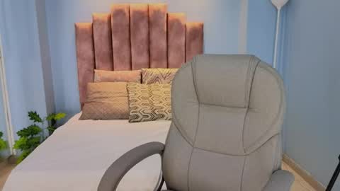 Snapshot of maiaa_ruiz chatting on April 2026 03:02:01 AM Maiaa Ruiz online show from April 2026 03:02:01 AM