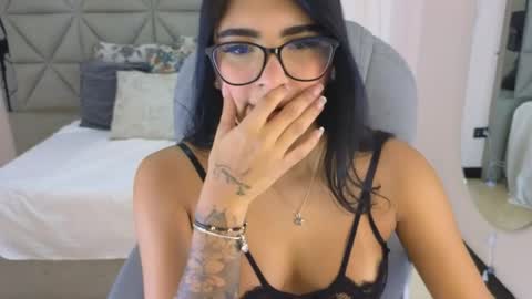 Snapshot of maiaa_ruiz chatting on April 2026 01:28:02 PM Maiaa Ruiz online show from April 2026 01:28:02 PM