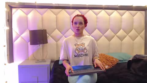 Snapshot of maiapark chatting on February 2025 02:40:01 PM Maia online show from February 2025 02:40:01 PM