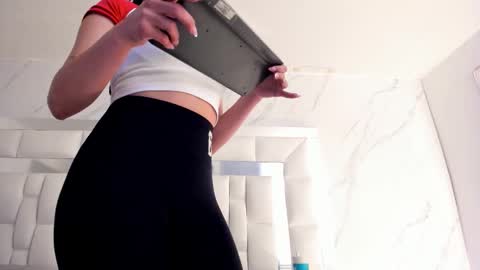 Maia  online show from February 2026 11:53:02 AM