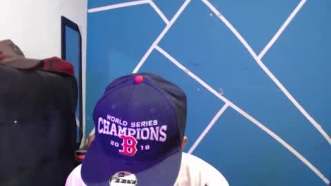 maikjameshot online show from December 2025 06:38:02 PM