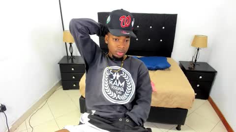 Snapshot of maikol_monstercock chatting on September 2025 05:18:02 PM M A I K O L -- M O N S T E R C O C L online show from September 2025 05:18:02 PM