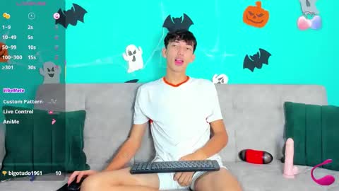 Maikol online show from October 2025 01:36:03 PM