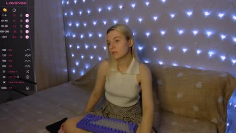 Your kitty online show from December 2024 03:28:01 PM