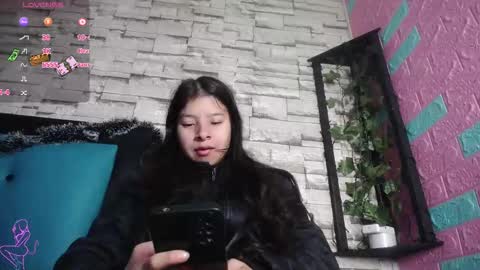  MAILY CAN  online show from December 2025 12:42:02 PM