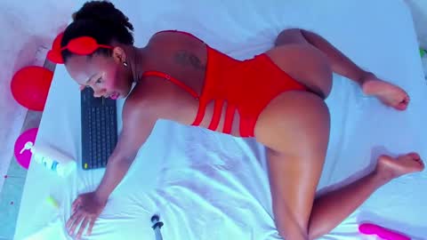 Snapshot of mailyn_er chatting on February 2025 09:10:01 PM Mailyn online show from February 2025 09:10:01 PM