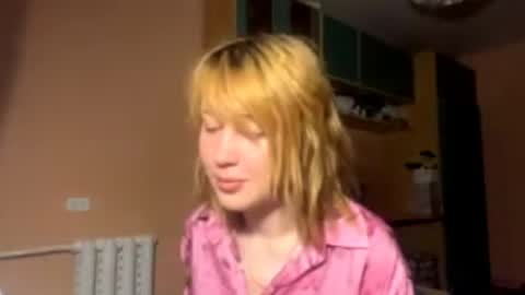 Evie online show from June 2026 07:39:01 PM