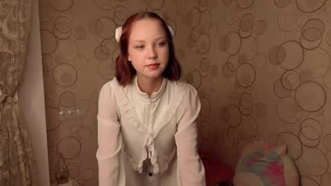 Maisie online show from October 2025 02:51:01 PM