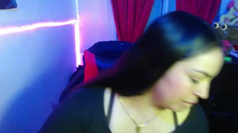 Snapshot of maitte_22 chatting on January 2025 04:14:02 AM Hello friends Im on another account online show from January 2025 04:14:02 AM
