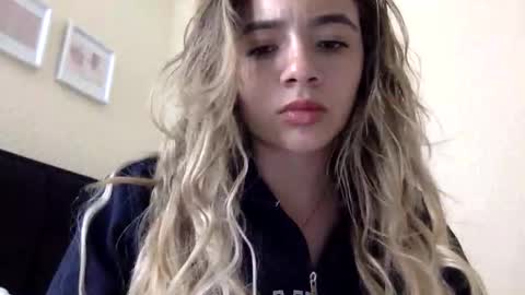 majo_gomezz online show from April 2026 12:33:01 AM