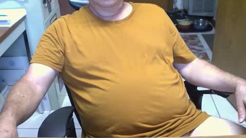 Snapshot of majormike34 chatting on May 2026 12:31:02 PM majormike34 online show from May 2026 12:31:02 PM