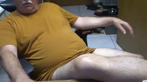 Snapshot of majormike34 chatting on June 2026 04:14:02 AM majormike34 online show from June 2026 04:14:02 AM