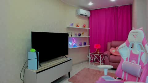 Chloe online show from April 2026 07:45:01 AM