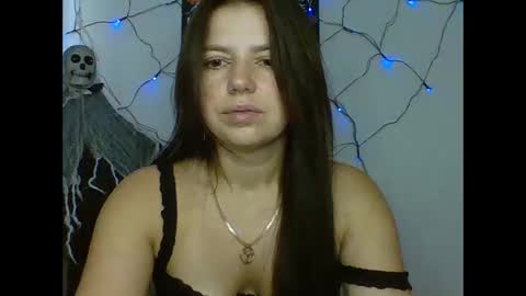 Snapshot of make_mesmile chatting on November 2025 07:00:01 AM make_mesmile online show from November 2025 07:00:01 AM