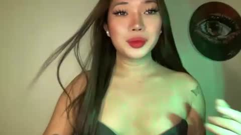 Snapshot of makemesquirt_xxx chatting on August 2026 01:52:02 AM KEANA online show from August 2026 01:52:02 AM