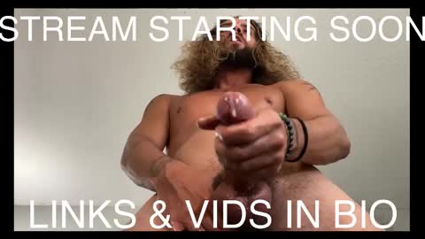 Snapshot of makingmoans chatting on February 2026 10:25:01 AM Mack Makingmoans Twitter online show from February 2026 10:25:01 AM