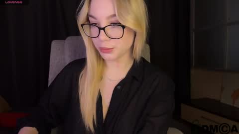 maksisisia online show from April 2026 03:34:02 PM