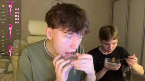 Snapshot of malcolm_yang chatting on December 2024 02:37:01 PM Tom and Mark 3 online show from December 2024 02:37:01 PM