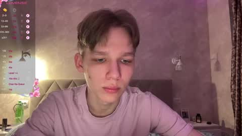 Snapshot of malcolm_yang chatting on January 2025 12:33:02 PM Tom and Mark 3 online show from January 2025 12:33:02 PM