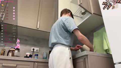 Snapshot of malcolm_yang chatting on February 2025 01:11:02 PM Tom and Mark 3 online show from February 2025 01:11:02 PM