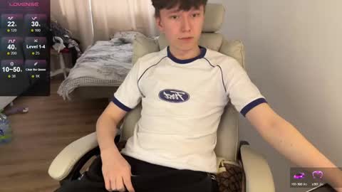 Snapshot of malcolm_yang chatting on October 2025 12:02:02 PM Tom and Mark 3 online show from October 2025 12:02:02 PM