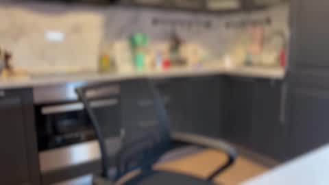 Snapshot of malcolm_yang chatting on November 2025 03:35:01 PM Tom and Mark 3 online show from November 2025 03:35:01 PM