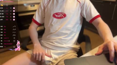 Snapshot of malcolm_yang chatting on November 2025 02:13:01 PM Tom and Mark 3 online show from November 2025 02:13:01 PM