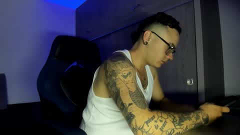 ADAM         online show from November 2025 04:34:01 AM