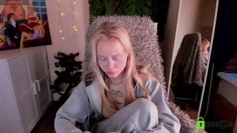 Malena online show from December 2025 10:35:01 AM