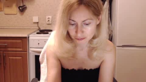 Snapshot of malenamila chatting on June 2026 09:38:01 PM Malena online show from June 2026 09:38:01 PM
