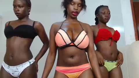 Snapshot of malia_baby chatting on July 2026 03:37:01 AM malia online show from July 2026 03:37:01 AM