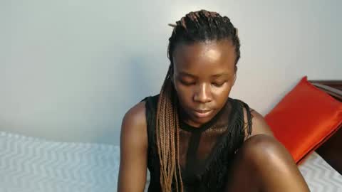 lati online show from November 2025 02:00:01 PM