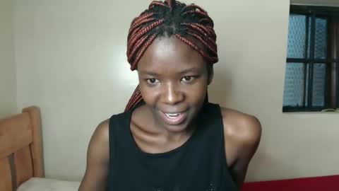 Snapshot of malia_latifa chatting on February 2026 01:00:02 AM lati online show from February 2026 01:00:02 AM