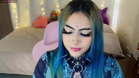 maliciaxpoison online show from May 2026 10:40:01 PM