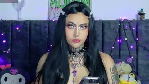 maliciaxpoison online show from June 2026 05:23:01 AM