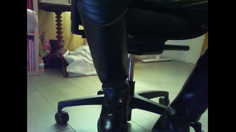 Malike online show from December 2024 11:16:01 AM